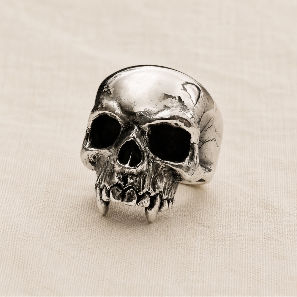 VAMPIRE SKULL RING STERLING SILVER